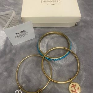 Coach 3 Piece Bangle Set/Gold